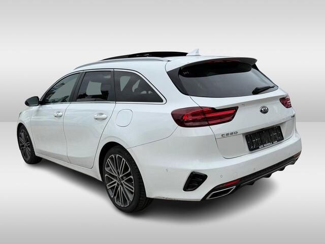 KIA CEE D Ceed Sportswagon 1.5 T-GDi GT-Line / Panorama / ACC / LED / Memory