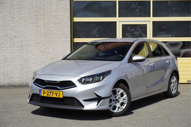 KIA CEE D Ceed 1.0 T-GDi 5drs DynamicLine BJ2022 Lmv 16" | Led V+A | Pdc | Achteruitrijcamera | App-Connect | Navi | Climate control | Cruise control | Getint glas