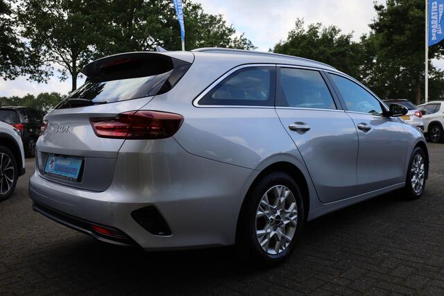 KIA CEE D Ceed Sportswagon 1.0 T-GDi DynamicLine CARPLAY CAMERA HALF-LEER CRUISE DRAADLOOS-LADEN DAB LANE-ASSIST HILD-HOLD CLIMA NAVI CRUISE PDC LMV