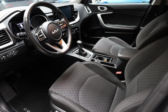 KIA CEE D Ceed Sportswagon 1.5 T-GDi DynamicLine CARPLAY CAMERA STOEL-STUURVERW. CRUISE DAB LANE-ASSIST HILD-HOLD CLIMA NAVI CRUISE PDC LMV