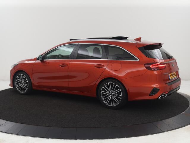 KIA CEE D Ceed 1.5 T-GDi GT-PlusLine | Panoramadak | Trekhaak | Stoelverwarming | Leder/Alcantara | JBL Sound | Carplay | Adaptive cruise | Sportstoelen | Achterbankverwarming | Keyless | Navigatie | Camera | Memory | Side Assist