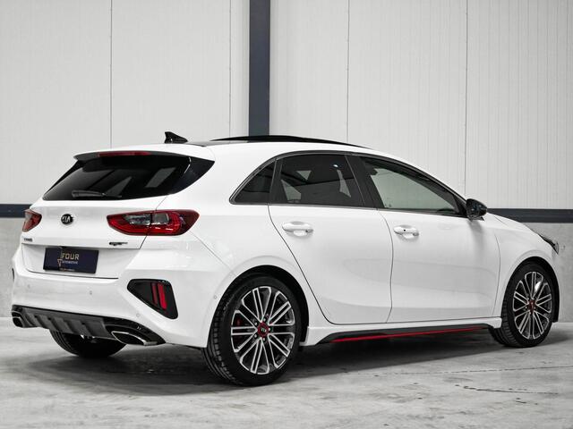KIA CEE D Ceed 1.6 T-GDi GT | Panoramadak | JBL | Memory | 1e Eigenaar | Dealer onderhouden | Winterpack