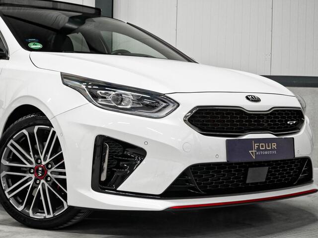 KIA CEE D Ceed 1.6 T-GDi GT | Panoramadak | JBL | Memory | 1e Eigenaar | Dealer onderhouden | Winterpack