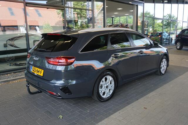 KIA CEE D Ceed Sportswagon 1.5 T-GDi DynamicPlusLine | Trekhaak | Stoel-/stuurverwarming