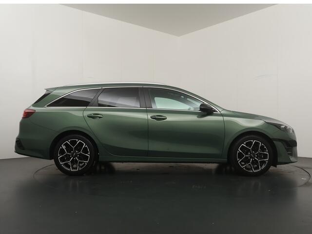 KIA CEE D Ceed Sportswagon 1.5 T-GDi GT-Line - Schuifkantel dak - Camera - Lichtmetalen GT Velgen - AppleCarplay - Android Auto - Adaptief cruise control - - Fabrieksgarantie tot 03-2032 of 150.000km