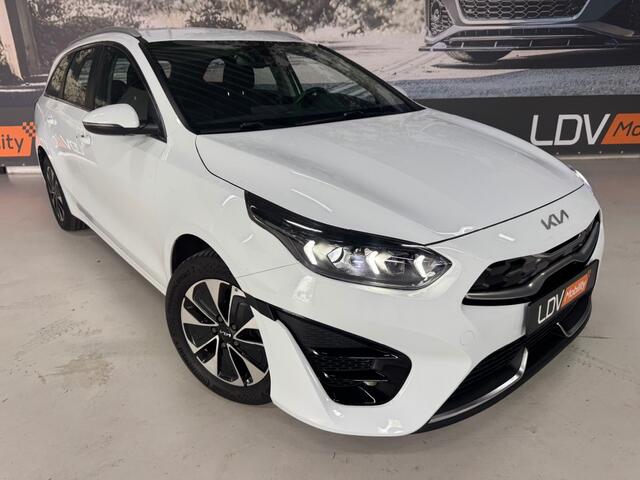 KIA CEE D 1.6 GDI PHEV Dynamicline / Stoelverwarming / Camera / PDC / AppleCarplay.