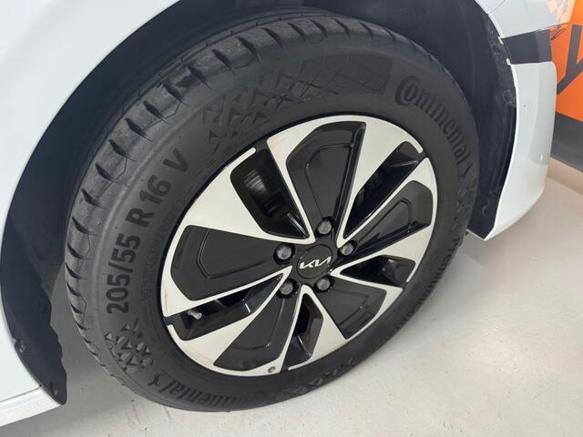 KIA CEE D 1.6 GDI PHEV Dynamicline / Stoelverwarming / Camera / PDC / AppleCarplay.