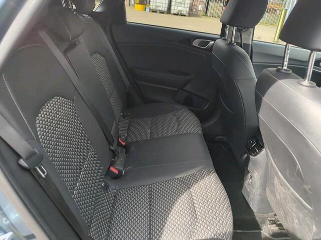 KIA CEE D Ceed 1.5 T-GDi DynamicPlusLine Keyless | Ecc | Navigatie | Apple Carplay/Android Auto