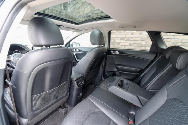 KIA CEE D Ceed Sportswagon 1.6 GDI PHEV ExecutiveLine | Panoramadak | Trekhaak | Adaptieve cruise | Rijklaarprijs - incl.garantie
