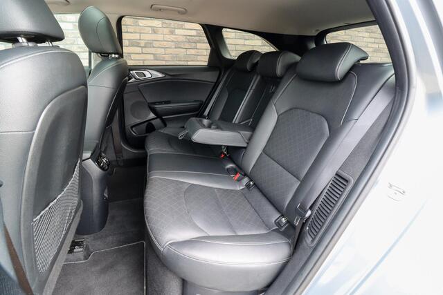 KIA CEE D Ceed Sportswagon 1.6 GDI PHEV ExecutiveLine | Panoramadak | Trekhaak | Adaptieve cruise | Rijklaarprijs - incl.garantie