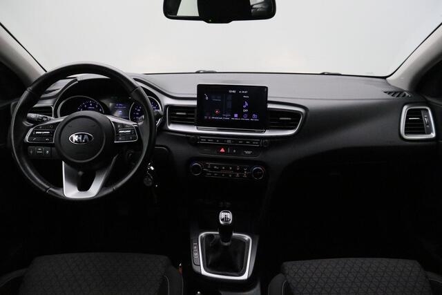KIA CEE D Ceed Sportswagon 1.0 T-GDi DynamicLine 2019 | Airco | Navigatie | Cruise Control | DAB Radio | Apple/Android Carplay | Achteruitrij Camera | Stuurwiel Bediening | 2 Sleutels | Nationale Autopas