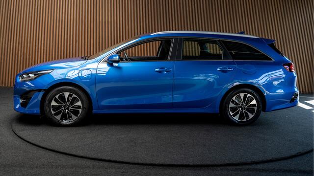 KIA CEE D Ceed Sportswagon 1.6 GDI PHEV Navi Camera ACC Leer Memory seats Climate Carplay Keyless Entry + Start PDC LED LM velgen Stoelverwarming voor & achter Plug-In BTW auto