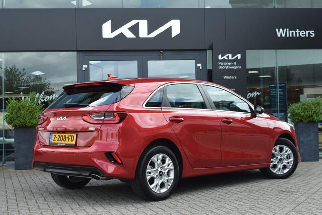 KIA CEE D Ceed 1.0 T-GDi DynamicLine | 2.936 km | Camera | Navigatie | Climate Control | Tot 10j. Kia Garantie |
