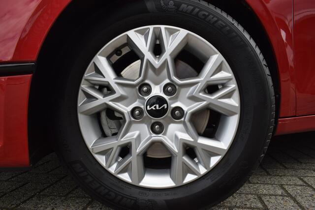 KIA CEE D Ceed 1.0 T-GDi DynamicLine | 2.936 km | Camera | Navigatie | Climate Control | Tot 10j. Kia Garantie |