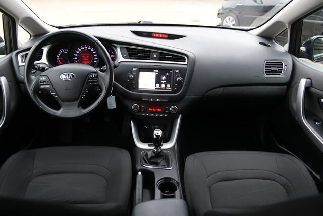 KIA CEE D cee'd Sportswagon 1.0 T-GDi ComfortPlusLine Navigator / Navi / Cruise / Climate Control / all season banden / Navi