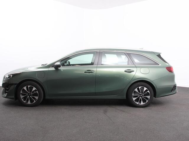 KIA CEE D Ceed Sportswagon 1.6 GDI PHEV DynamicLine Automaat Climate control Keyless Cruise control LED Parkeersensoren achter Camera Stuur verwarming Stoel verwarming Apple Carplay/ Andriod Auto