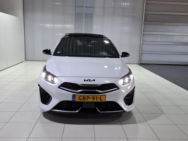 KIA CEE D Ceed 1.5 T-GDi GT-PlusLine Dikste KIA Ceed HB van Nederland! Tot 10 jaar garantie*!