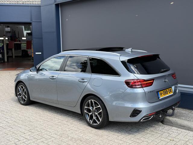 KIA CEE D Ceed Sportswagon 1.0 T-GDi GT-Line | Trekhaak 1200KG | Panoramadak | Stuurwielverwarming | Stoelverwarming | Camera | DAB | Apple Carplay | Android Auto | Lichtmetaal