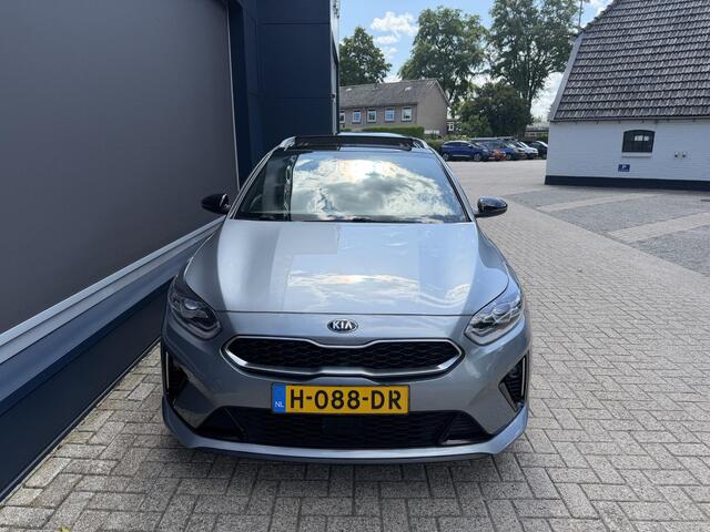 KIA CEE D Ceed Sportswagon 1.0 T-GDi GT-Line | Trekhaak 1200KG | Panoramadak | Stuurwielverwarming | Stoelverwarming | Camera | DAB | Apple Carplay | Android Auto | Lichtmetaal