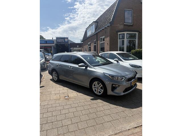 KIA CEE D Ceed Sportswagon 1.0 T-GDi DynamicPlusLine Automaat en Trekhaak en met zeer veel opties!!