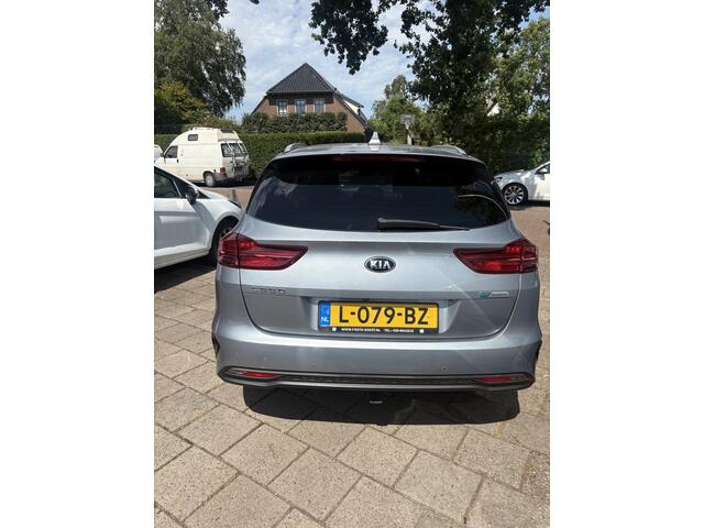 KIA CEE D Ceed Sportswagon 1.0 T-GDi DynamicPlusLine Automaat en Trekhaak en met zeer veel opties!!