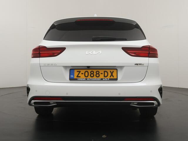 KIA CEE D Ceed Sportswagon 1.5 T-GDi GT-Line Automaat - Climate Control - Kantel / Schuifdak - Navigatie - Achteruitrijcamera - Elektrische Achterklep - Fabrieksgarantie tot 03-2031