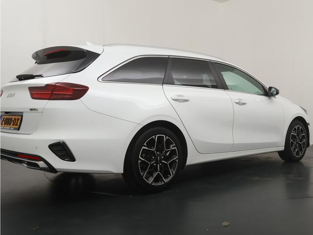KIA CEE D Ceed Sportswagon 1.5 T-GDi GT-Line Automaat - Climate Control - Kantel / Schuifdak - Navigatie - Achteruitrijcamera - Elektrische Achterklep - Fabrieksgarantie tot 03-2031