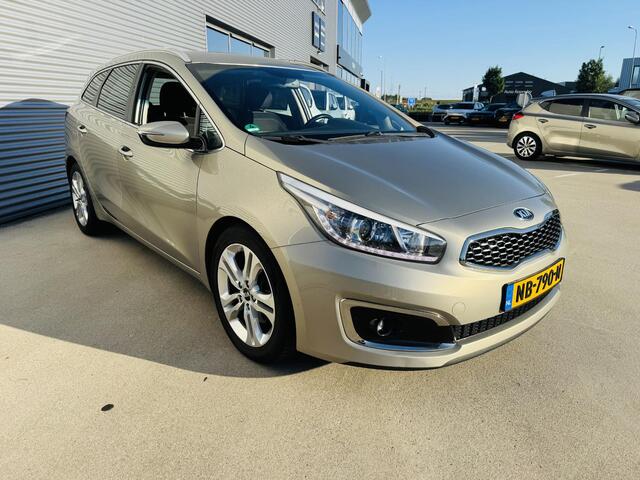 KIA CEE D cee'd Sportswagon 1.6 GDI DynamicLine Automaat Stoelverwarming | Trekhaak | Verzwaarde achterveren