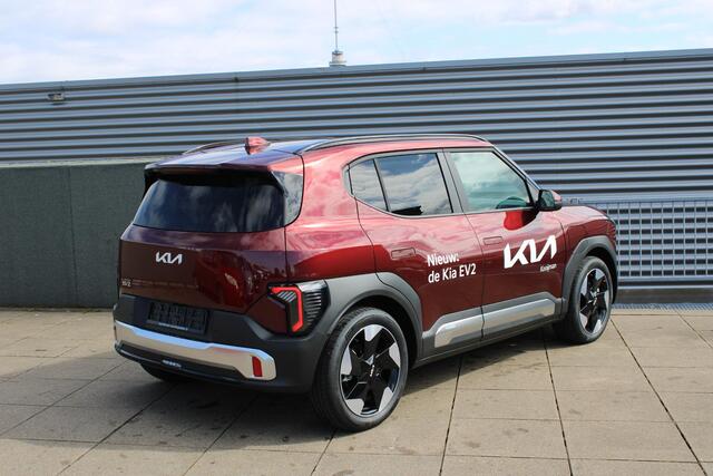 KIA EV2 Plus Advanced 42.2 kWh 5zits DEMO Edition Schuifdak / Camera / Navi / 230V aansluiting