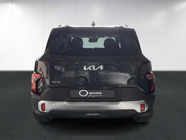 KIA EV2 Plus 42.2 kWh 4p. | Privacy Glass | Dual zone climate control | Stoel- en stuurwielverwarming | 18" lichtmetalen velgen | Regensensor |