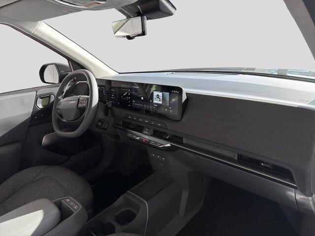 KIA EV2 Plus 42.2 kWh 4p. | Privacy Glass | Dual zone climate control | Stoel- en stuurwielverwarming | 18" lichtmetalen velgen | Regensensor |