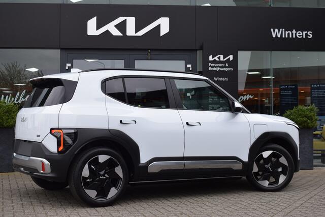 KIA EV2 Plus 42.2 kWh | Direct Leverbaar | Stuur + Stoelverwarming | Navigatie | Tot 10 Jr. Kia-Garantie |