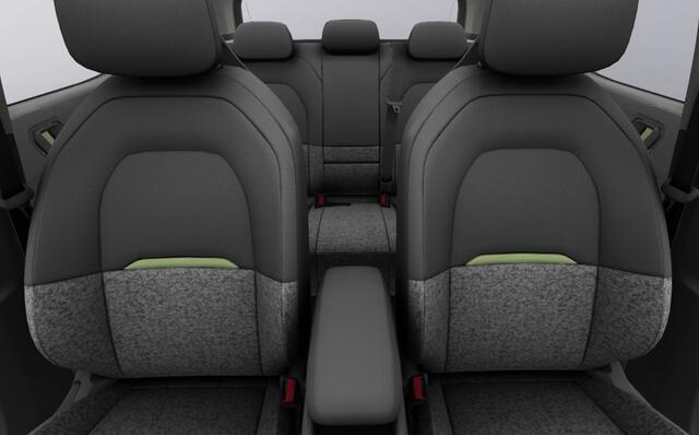 KIA EV2 Plus Advanced 42.2 kWh EV Tech Pack ** Voorraadvoordeel inclusief ¤ 3.000,- inruilpremie** OBV Particuliere aanschaf met inruil