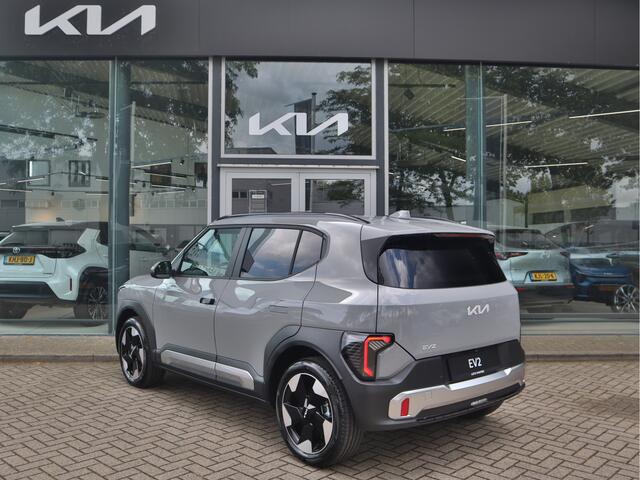 KIA EV2 Plus 42.2 kWh | Direct Leverbaar | Stuur + Stoelverwarming | Navigatie | Tot 10jr. Kia-Garantie |