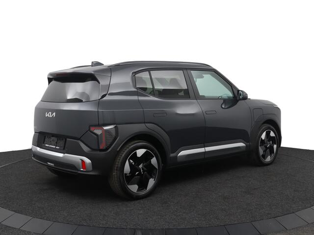 KIA EV2 Plus Advanced 42.2 kWh - Schuif-/Kanteldak - Elektrisch Verstelbare Bestuurdersstoel - Harman Kardon - Stoel-/Stuurverwarming - Fabrieksgarantie tot 2033