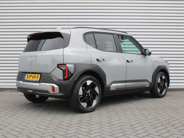 KIA EV2 Plus 42.2 kWh | Dodehoek detectie | Clima | 18'' LM Velgen | Stuur-/stoelverwarming | All seasons | Camera | Keyless | Telefoonlader | Navi |