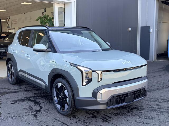 KIA EV2 Plus Advanced 42.2 kWh 4p. 4-zits uitvoering | Rijklaarprijs incl. 3000 euro inruilpremie!! | Schuif/kanteldak | Dodehoeksensor | Stoel/stuurverwarming | Harman Kardon geluidsysteem