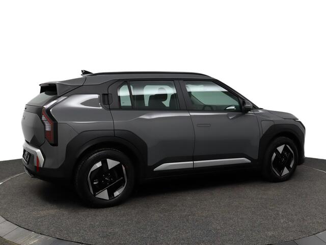 KIA EV3 Air 58.3 kWh - Adaptive cruise control - Climate control - Navigatie - Achteruitrij camera - LED koplampen - Fabriekskgarantie t/m 31-05-2032