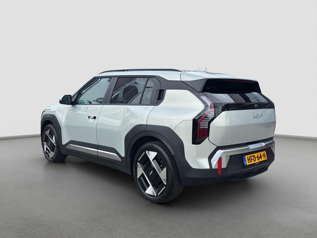 KIA EV3 Plus Advanced 81.4 kWh | Direct Leverbaar | Climate Control | Apple Carplay & Android Auto | Schuif- / Kanteldak |