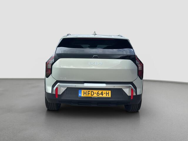 KIA EV3 Plus Advanced 81.4 kWh | Direct Leverbaar | Climate Control | Apple Carplay & Android Auto | Schuif- / Kanteldak |