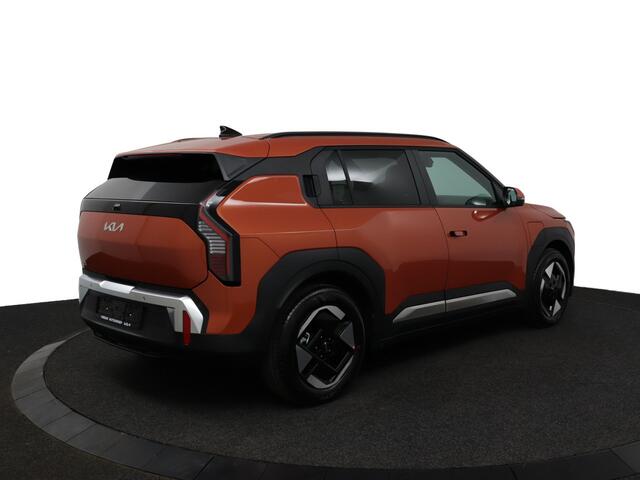KIA EV3 Plus 81.4 kWh - Stoel/Stuur verwarming - Donker glas achter - Adaptive cruise control - Achteruitrij camera - Bluetooth - Apple Carplay/Android Auto Fabrieksgarantie t/m 29-06-2032