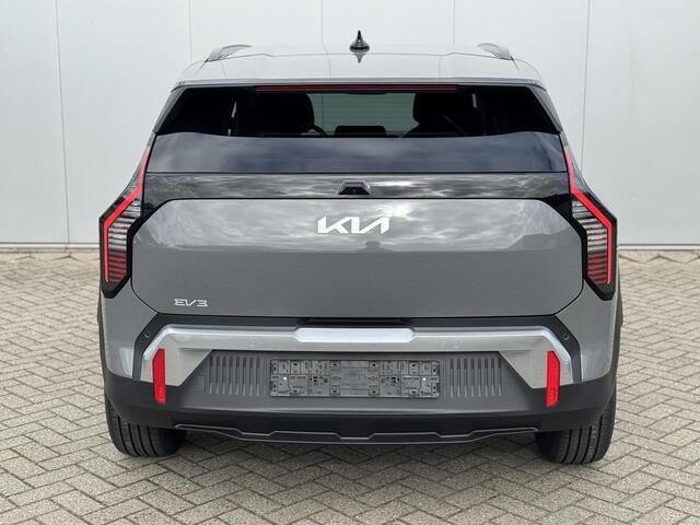 KIA EV3 Plus 81.4 kWh | Parkeersensoren Voor + Achter | Camera | Adaptive Cruise | Keyless | DAB+ | Apple Carplay/ Android Auto