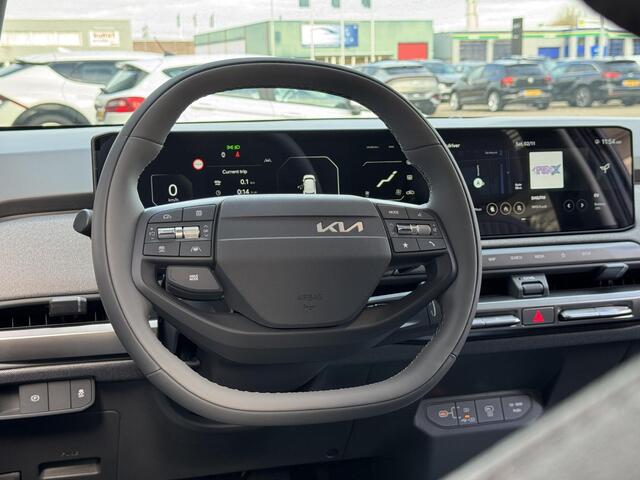 KIA EV3 Plus 58.3 kWh | Demo | Stoelverwarming | Camera | Adaptive Cruise | Keyless