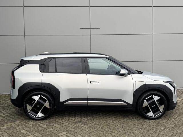 KIA EV3 Plus Advanced 81.4 kWh | Demo | Schuif/kantel dak | Harman Kardon | Stoelverwarming | Keyless