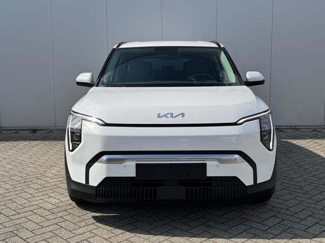 KIA EV3 Plus 58.3 kWh | Dodehoekdetectie | Stoelverwarming | Camera | Keyless | Navigatie