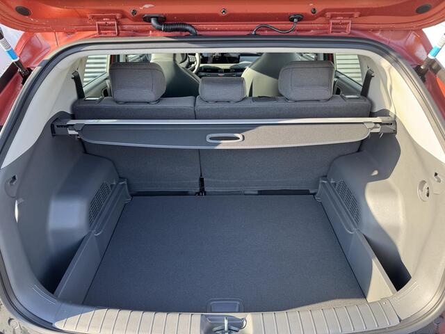 KIA EV3 Air 58.3 kWh VOORRAAD ACTIE | Snel leverbaar | Stoel/Stuurverwarming | Navigatie | Dodehoekdetectie | Led Koplampen |