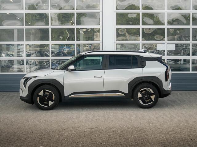 KIA EV3 Plus 81.4 kWh l Direct leverbaar l Stoel Stuurwielverwarming l Dode hoek assistent l Privatelease vanaf ¤ 572,00