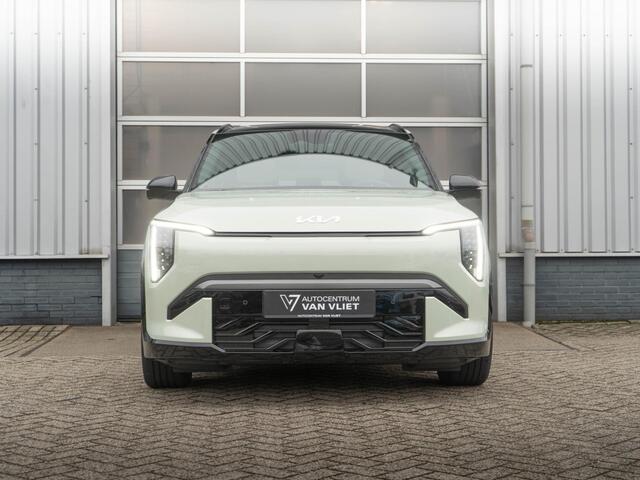KIA EV3 GT-PlusLine 81.4 kWh Direct beschikbaar l Adventurine Green | 360 camera l l Harman Kardon l Stoel en stuurverwarming l Stoel ventilatie l Schuif kantel dak l