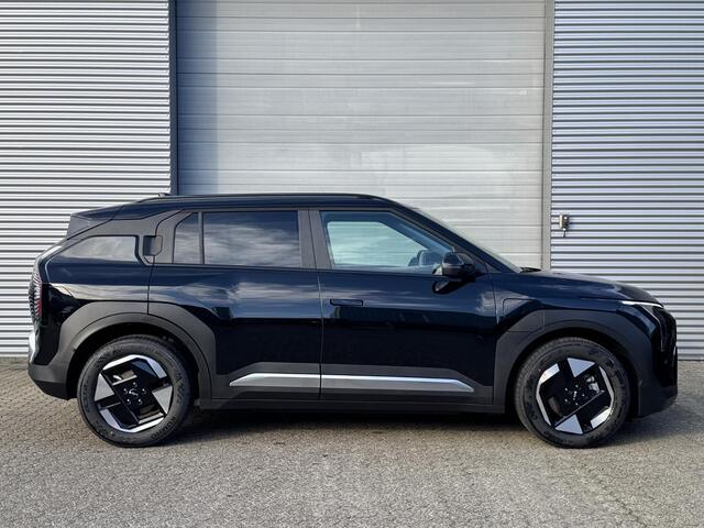 KIA EV3 Plus 58.3 kWh | Tijdelijk Kia inruilpremie ¤ 3000,- Bij Aanschaf | Parkeersensoren Voor + Achter | Camera | Adaptive Cruise | Keyless | DAB+ | Apple Carplay/ Android Auto