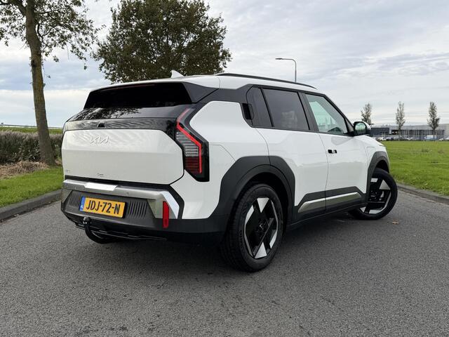 KIA EV3 Plus 81.4 kWh | Trekhaak | Camera | LED | Navigatie | Apple CarPlay/Android Auto | Rijbaanassistentie | Adaptieve Cruise Control | Smart-Key |